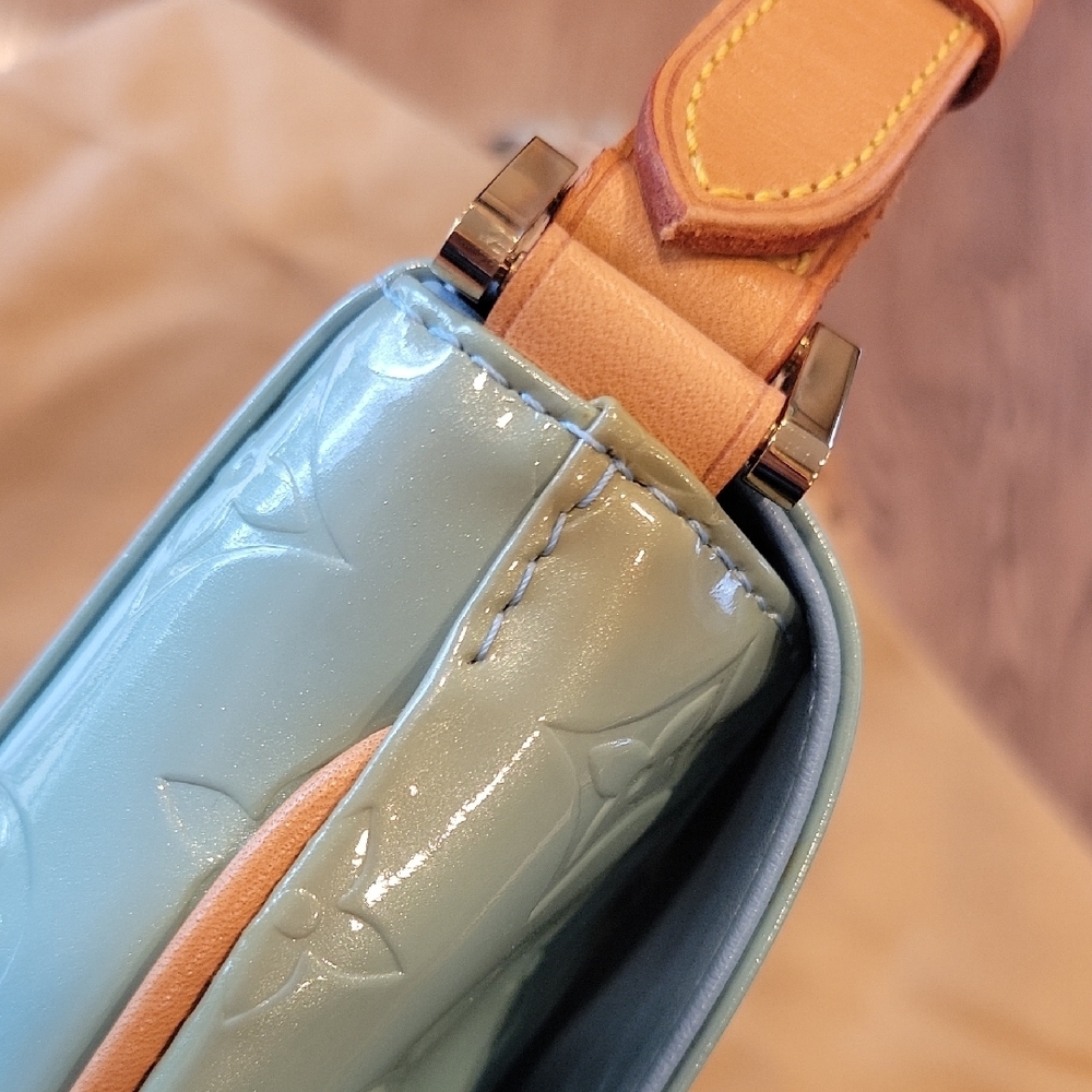 Louis Vuitton Blue Shoulder Bag - Picture 8 of 8